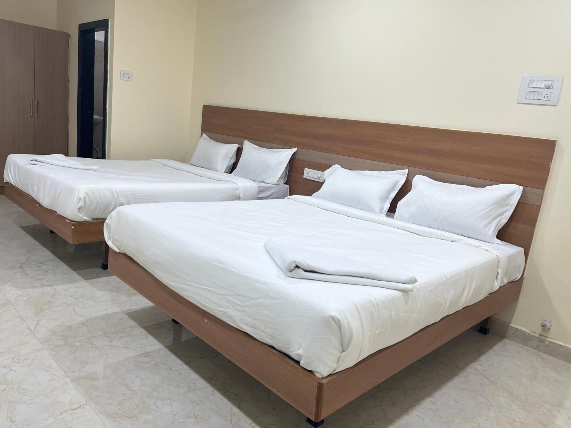 Hotel Elite Swagath Grand Hyderabad Esterno foto
