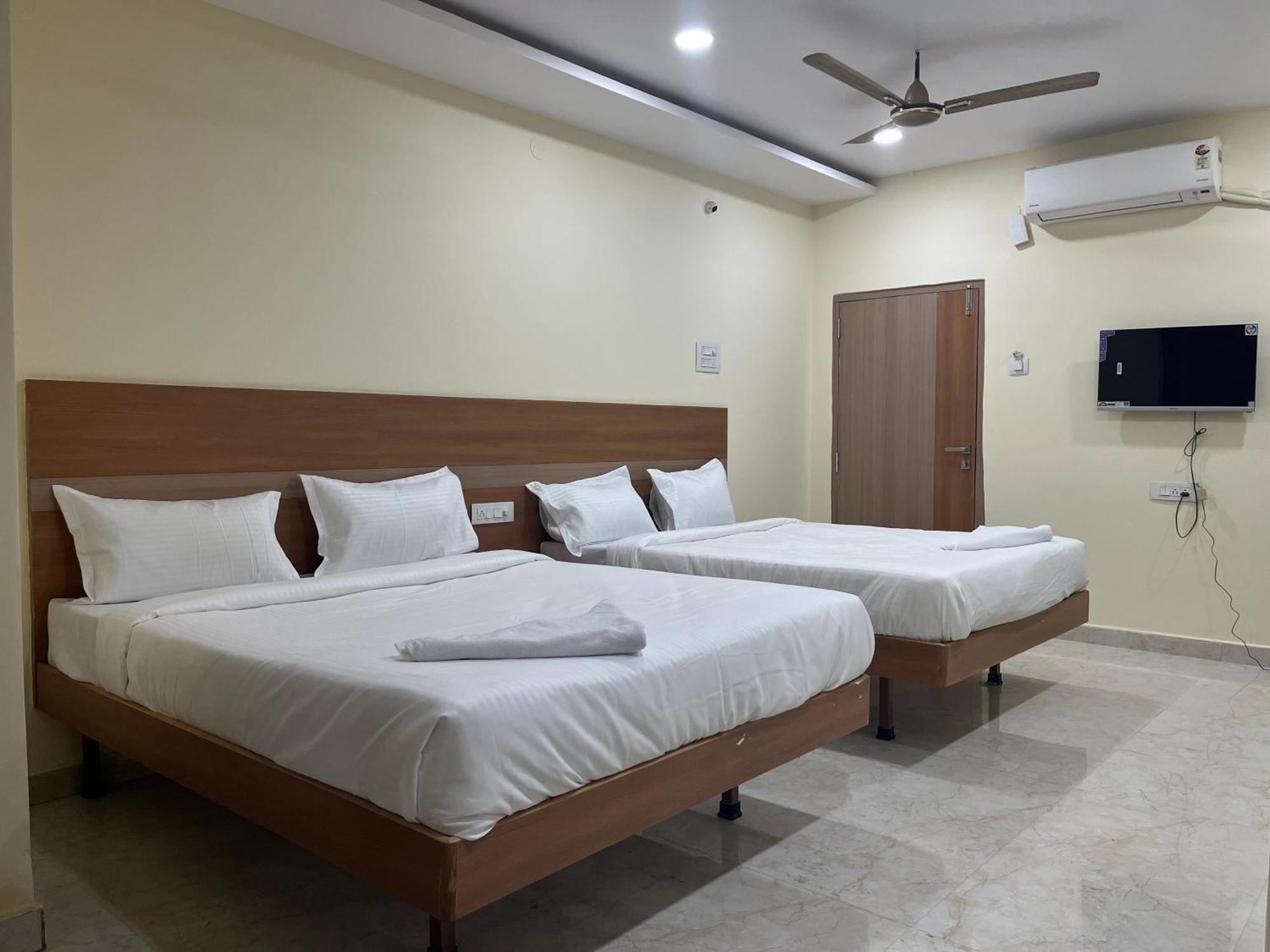 Hotel Elite Swagath Grand Hyderabad Esterno foto